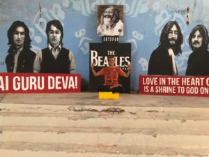 Pablo en ashram de los Beatles